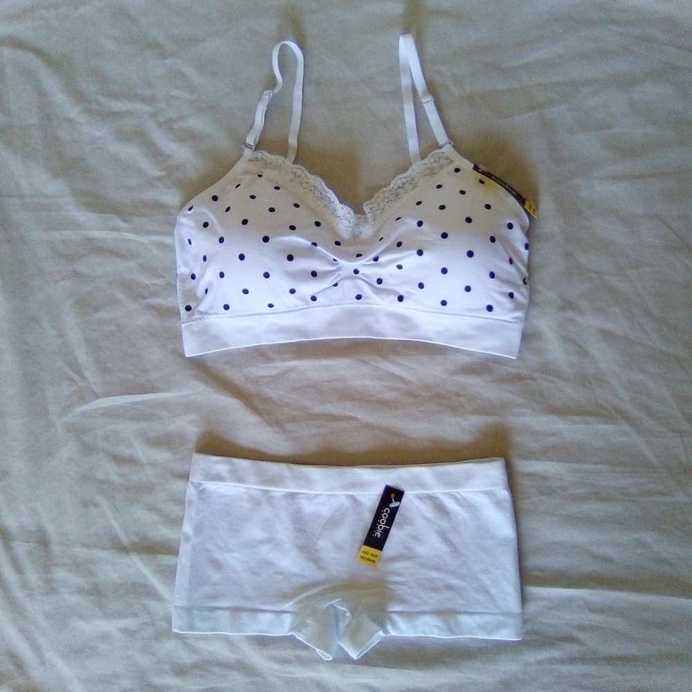 Coobie 2-Piece Seamless Lace Bra & Boyshort Panty